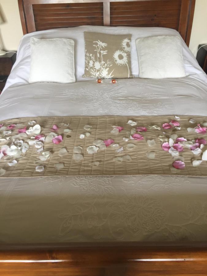 Bed and Breakfast Seymours Court Beckington Екстер'єр фото